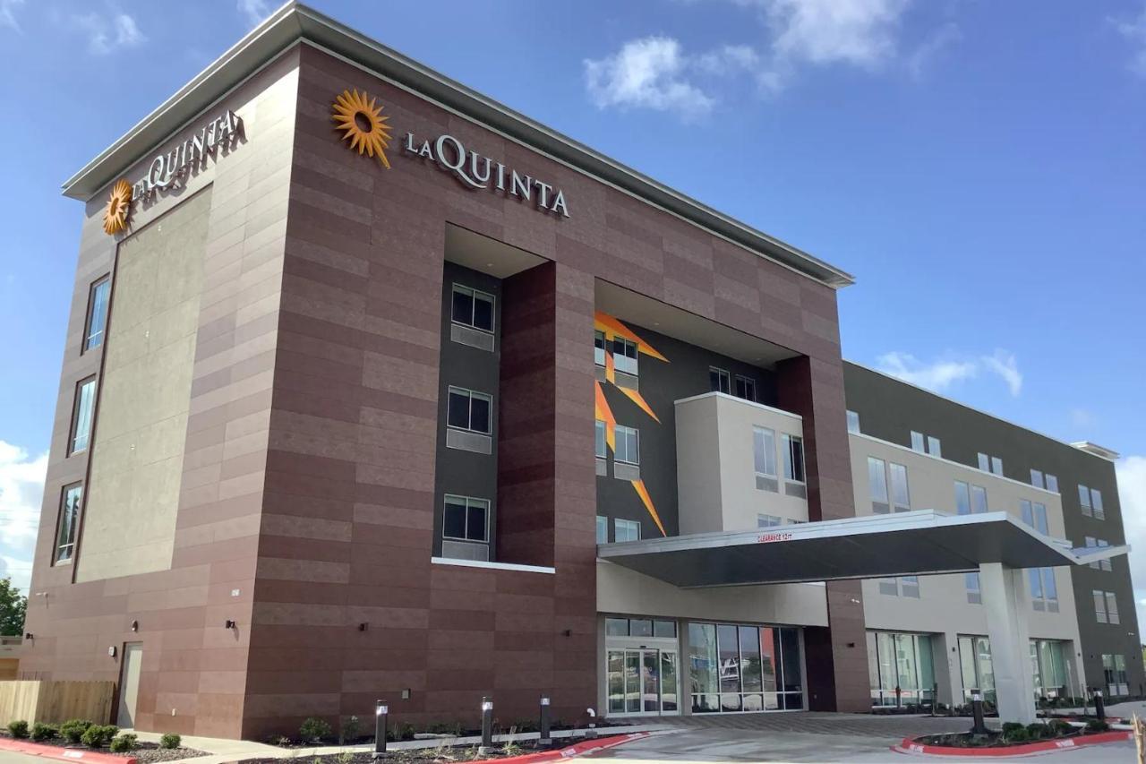 La Quinta Inn & Suites By Wyndham Corpus Christi Southeast Dış mekan fotoğraf